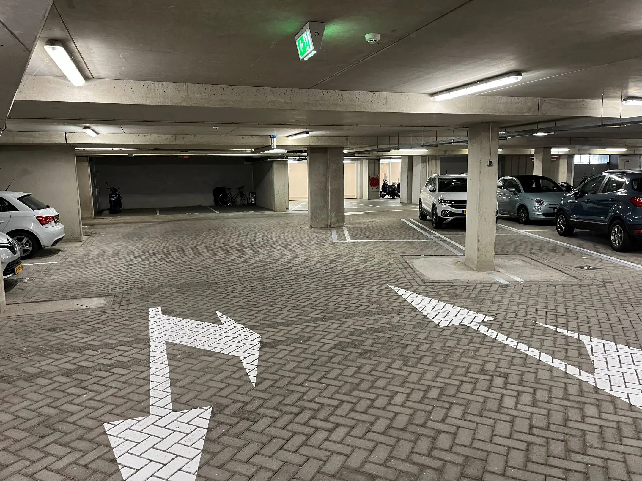 Car L parking space in the Newport Nesselande parking garage