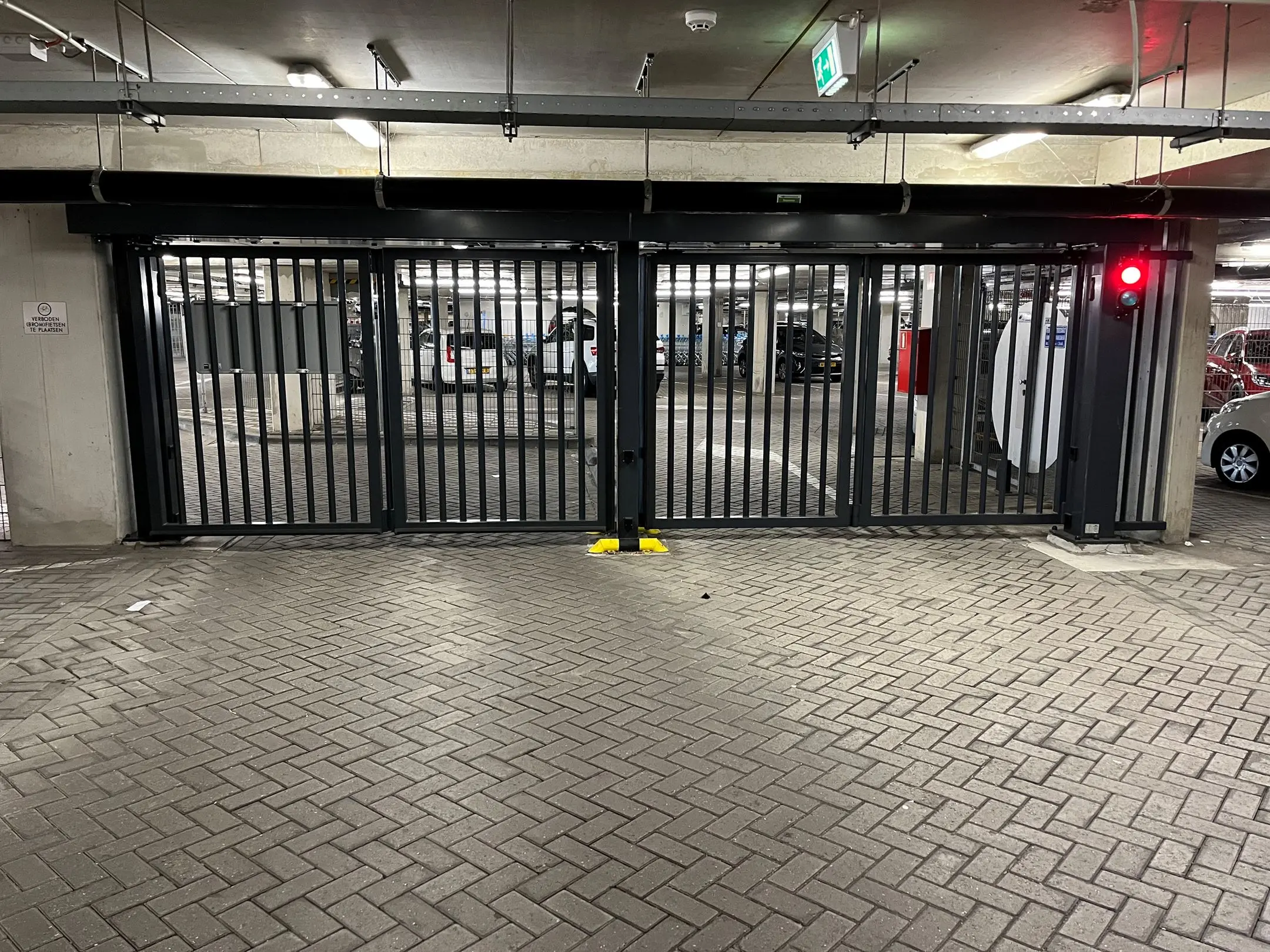 Dubbele speedgate met voetgangerspoort