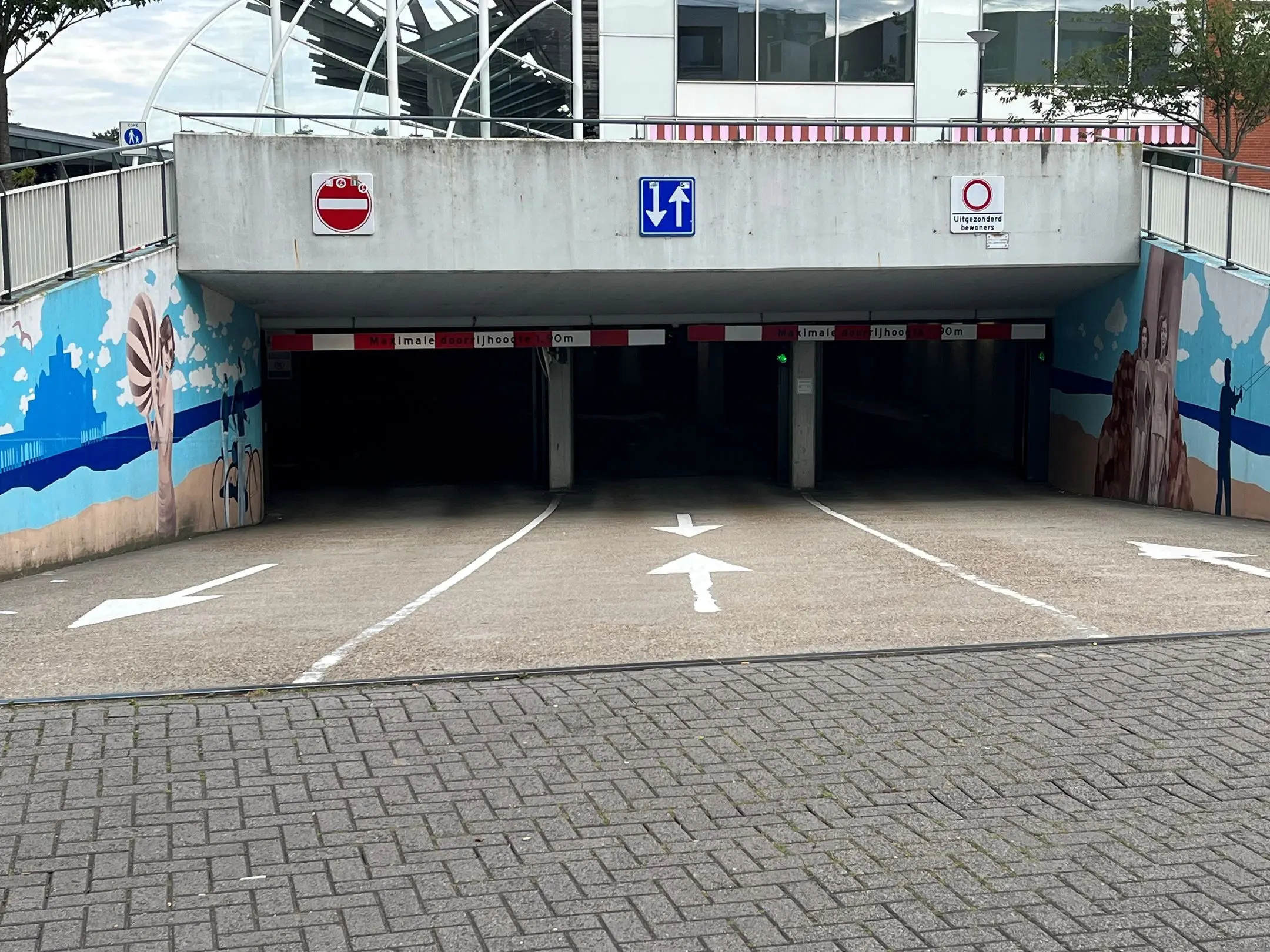 Front view and entrance of the parking garage
